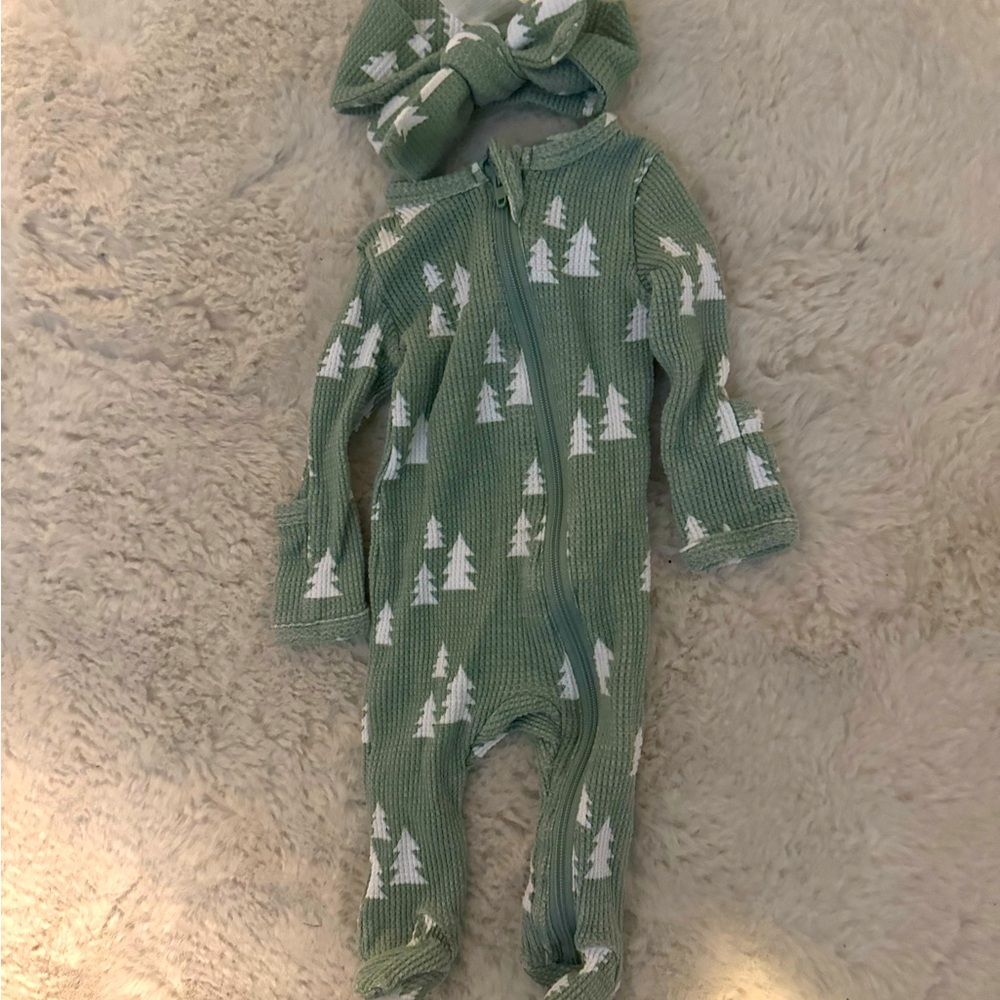 Spearmint love baby sleeper